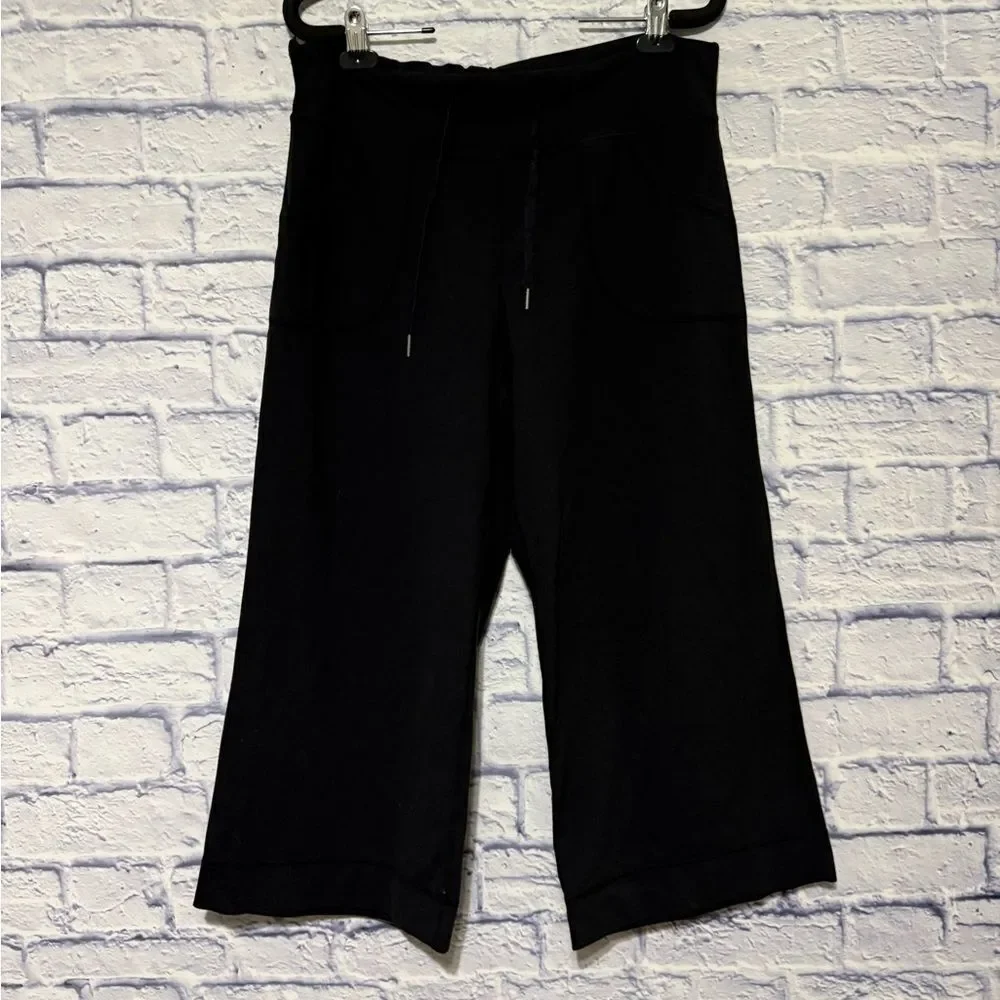 Lululemon wide leg crop yoga pants black